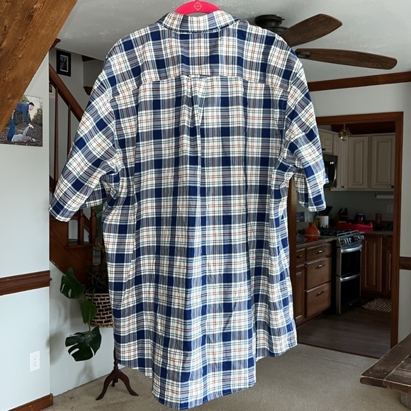 Two Cabelas Button Down Shirts Size XL - stripes and plaid - Picture 4 of 9